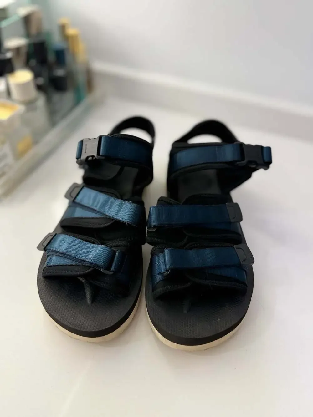 Suicoke Kisee-V Navy Blue Nylon Vibram Sole Sandals Size 9 US